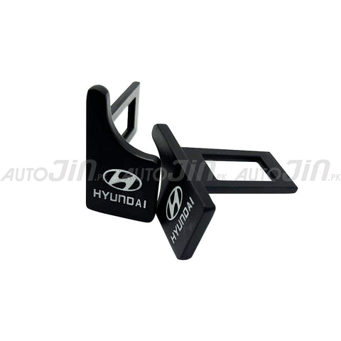 Metal Thumb Push Seat Belt Clip Black - Hyundai Logo